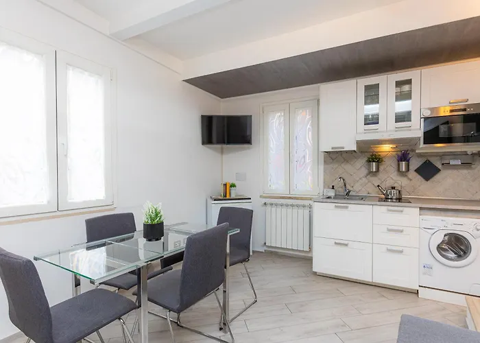Monti Terrace By In Apartment